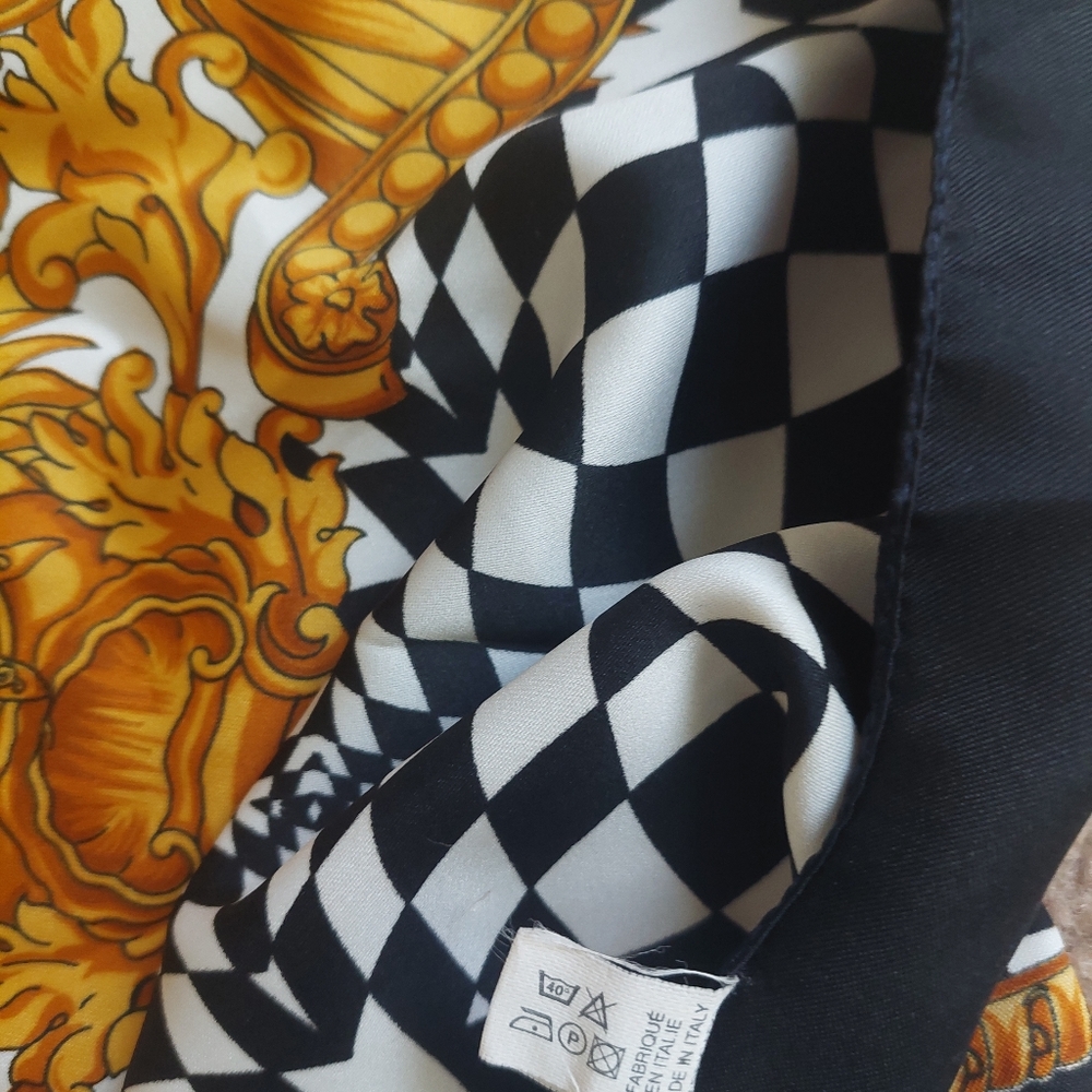 Scarf - Picture 3 of 3